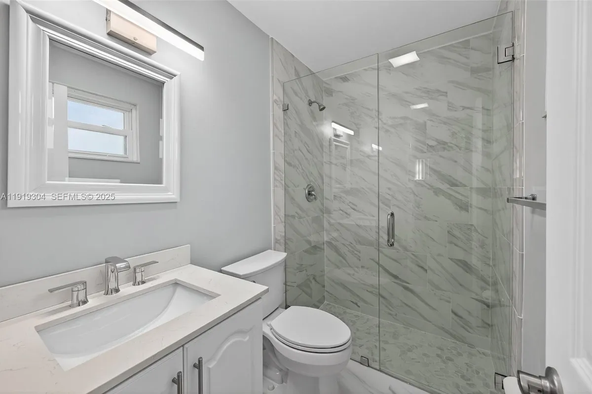 6255 SW 62nd Ct, South Miami FL 33143