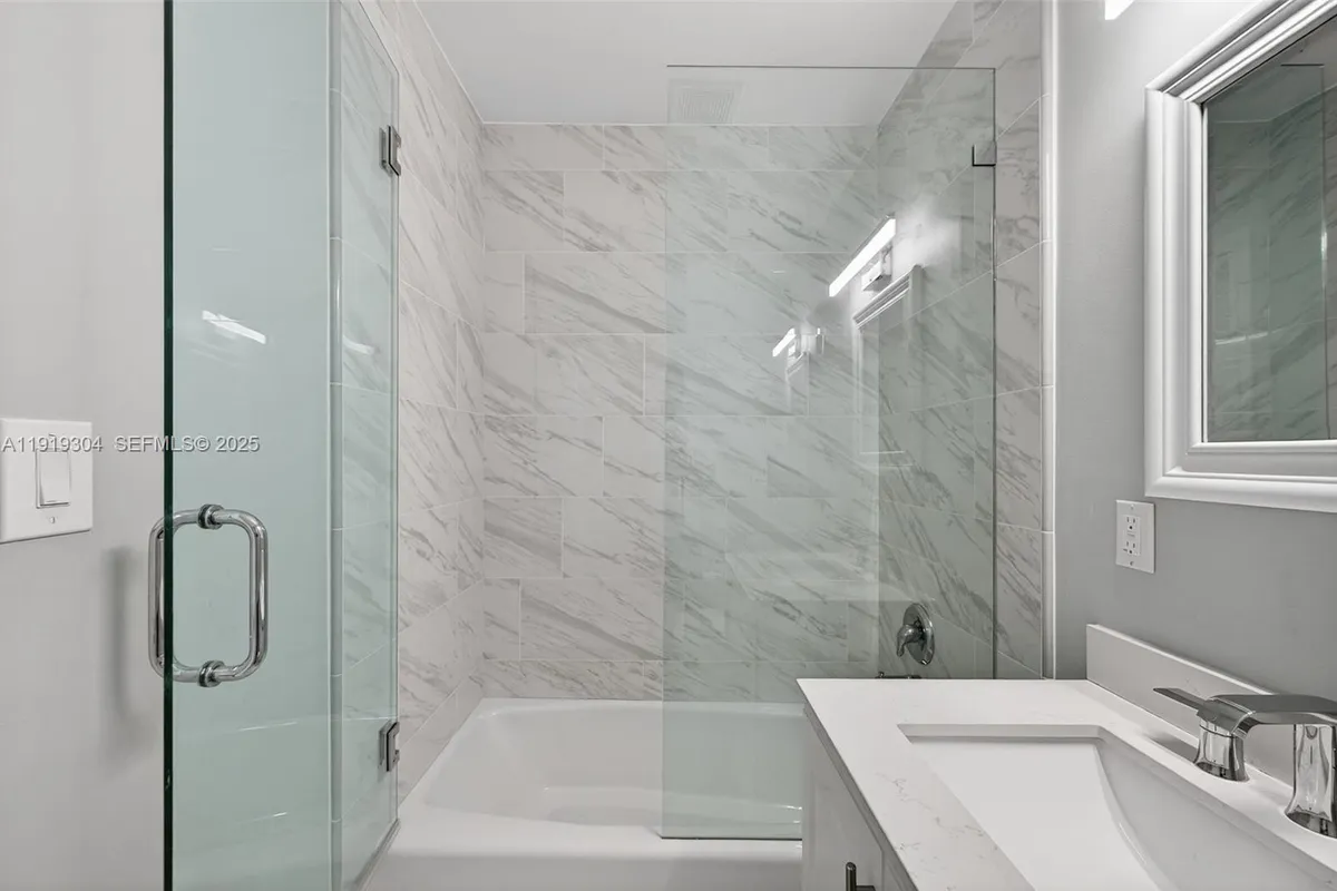 6255 SW 62nd Ct, South Miami FL 33143