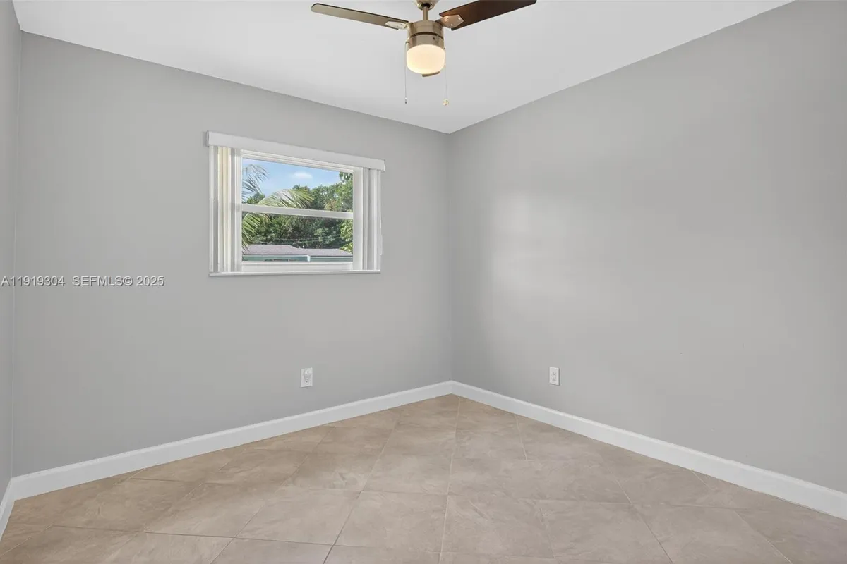 6255 SW 62nd Ct, South Miami FL 33143