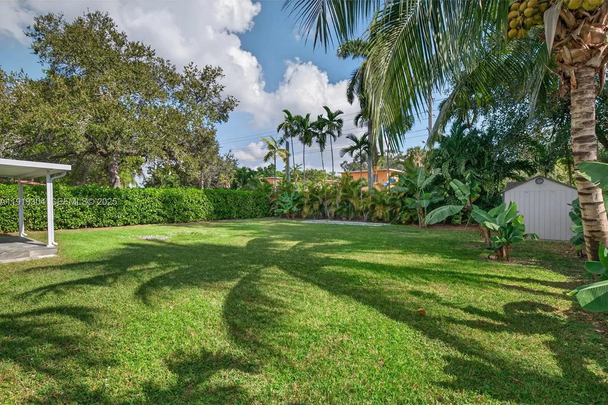 6255 SW 62nd Ct, South Miami FL 33143