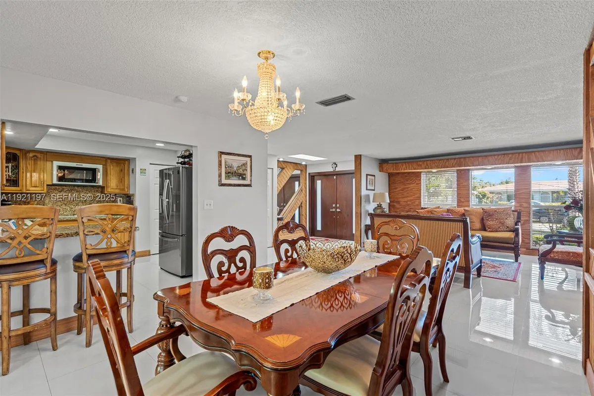 7004 SW 139th Pl, Miami FL 33183