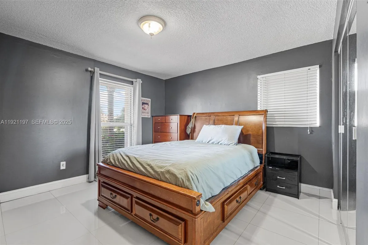 7004 SW 139th Pl, Miami FL 33183