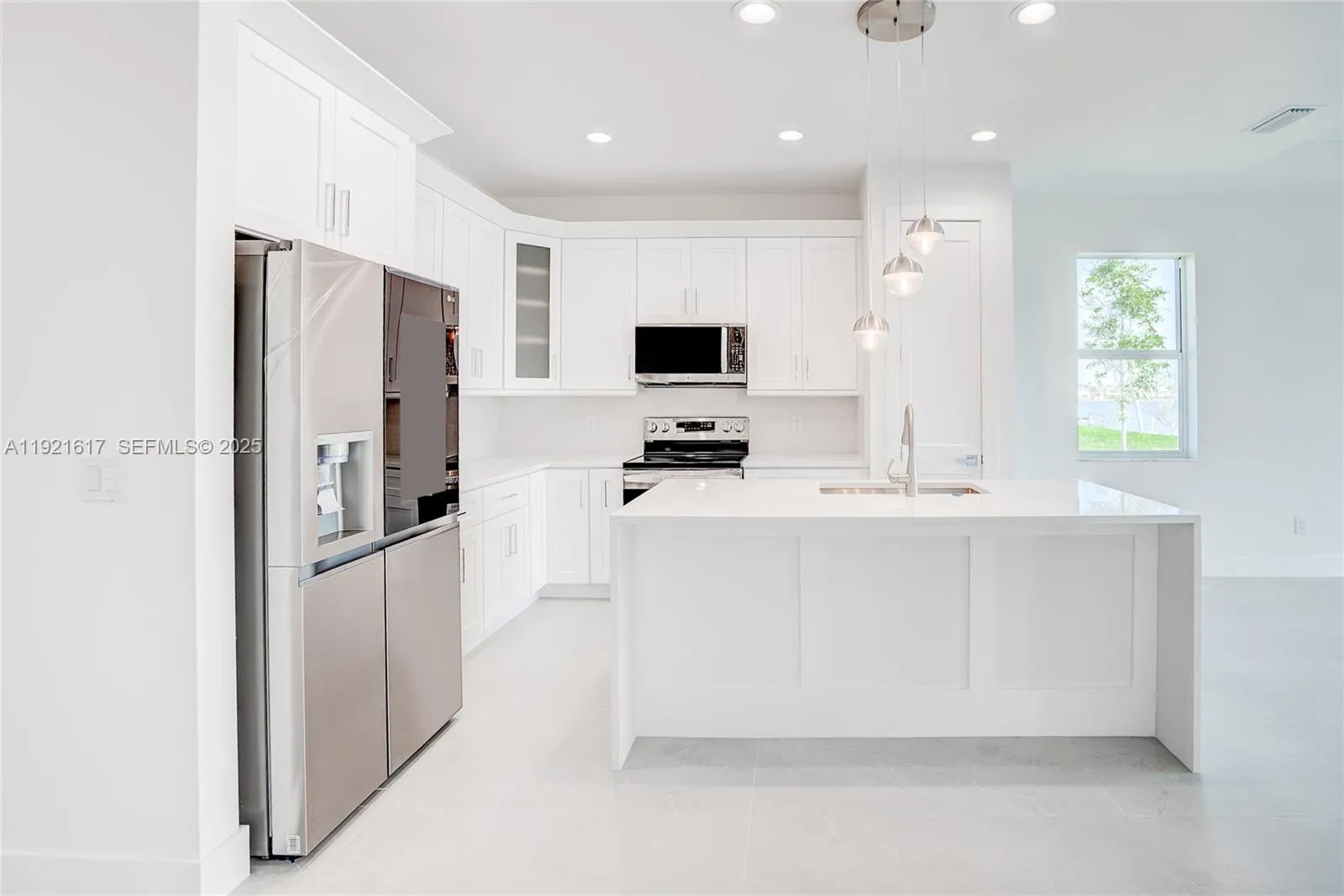 3802 SE 12th Ave., Cape Coral FL 33904