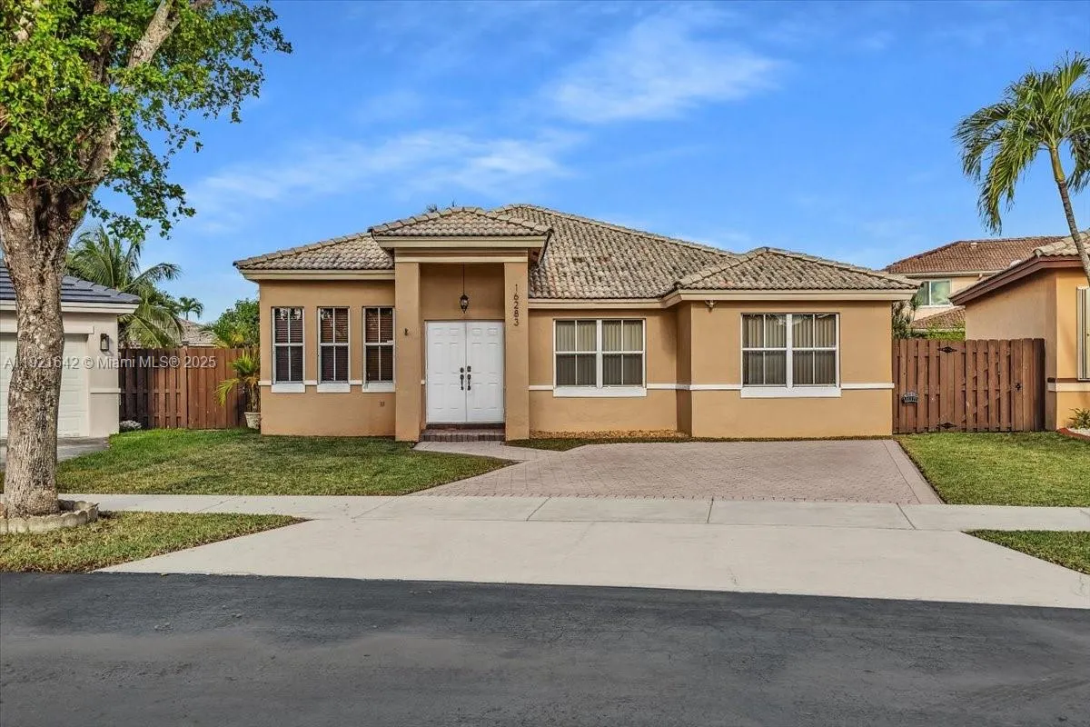 16283 SW 83rd St, Miami FL 33193