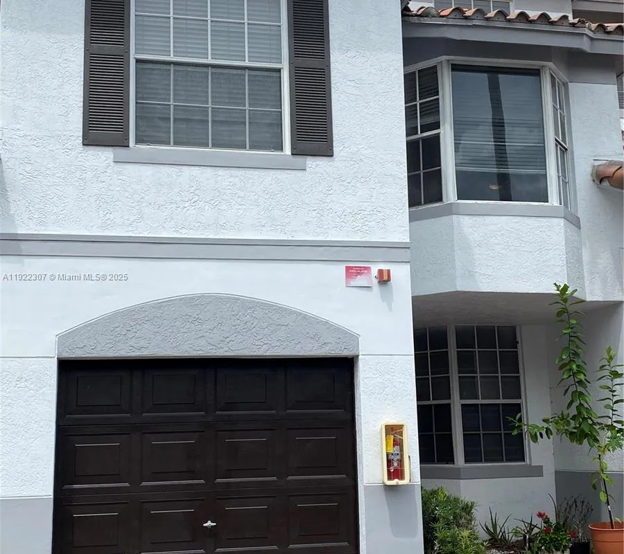 715 SW 148th Ave # 611, Sunrise FL 33325