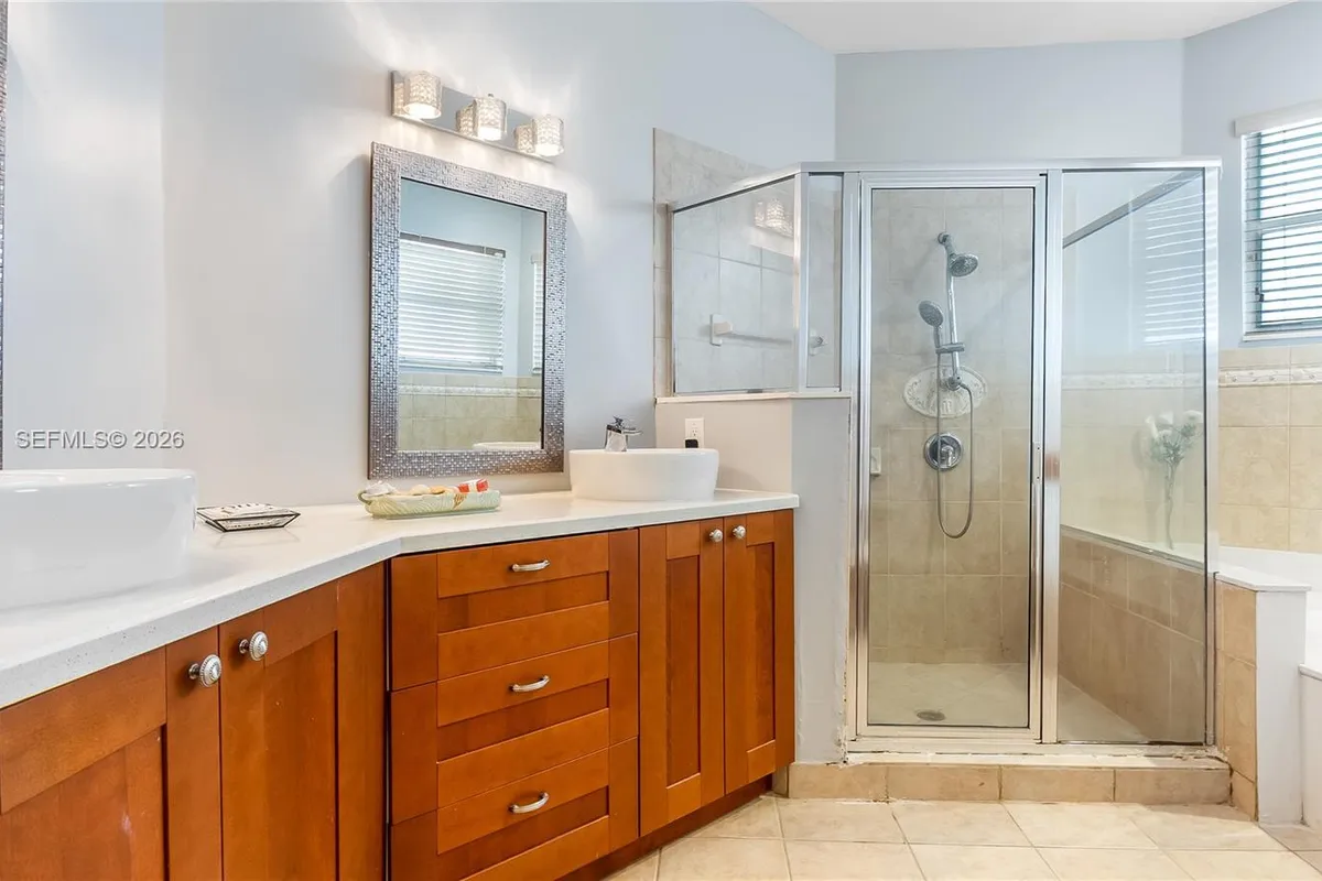 16365 NW 15th St, Pembroke Pines FL 33028