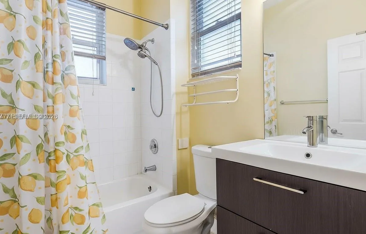 16365 NW 15th St, Pembroke Pines FL 33028