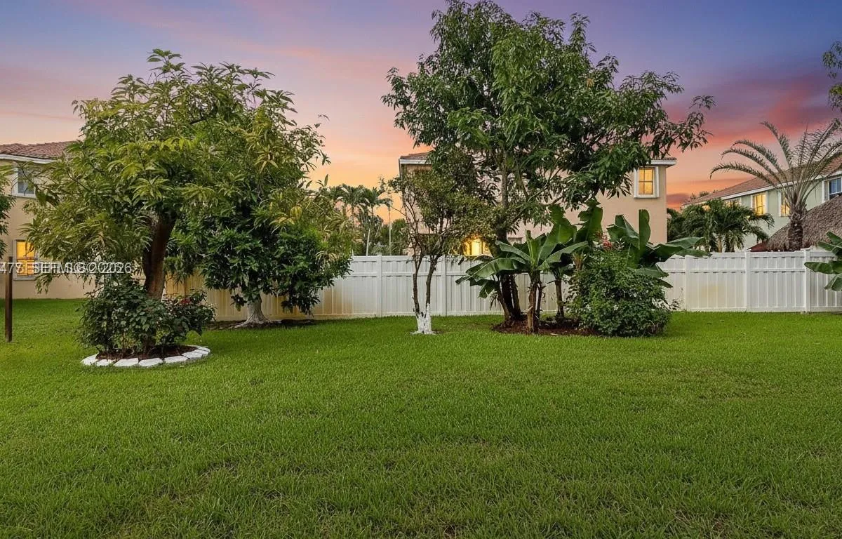 16365 NW 15th St, Pembroke Pines FL 33028