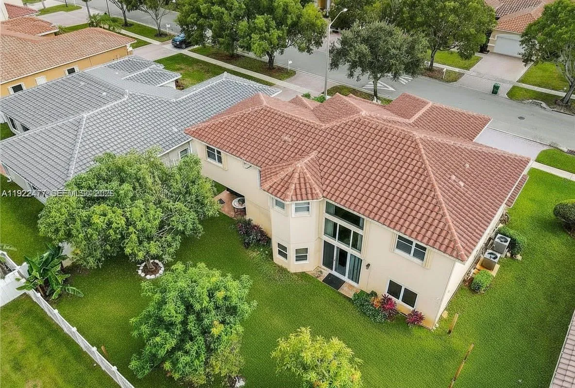 16365 NW 15th St, Pembroke Pines FL 33028