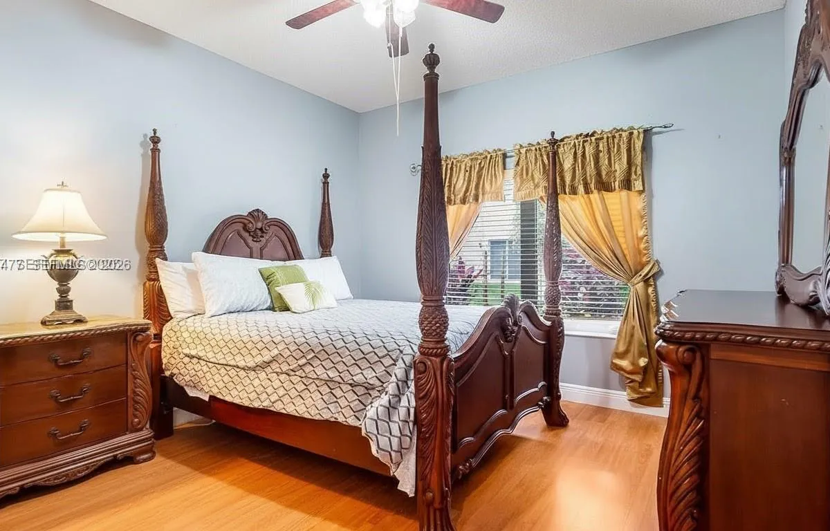 16365 NW 15th St, Pembroke Pines FL 33028