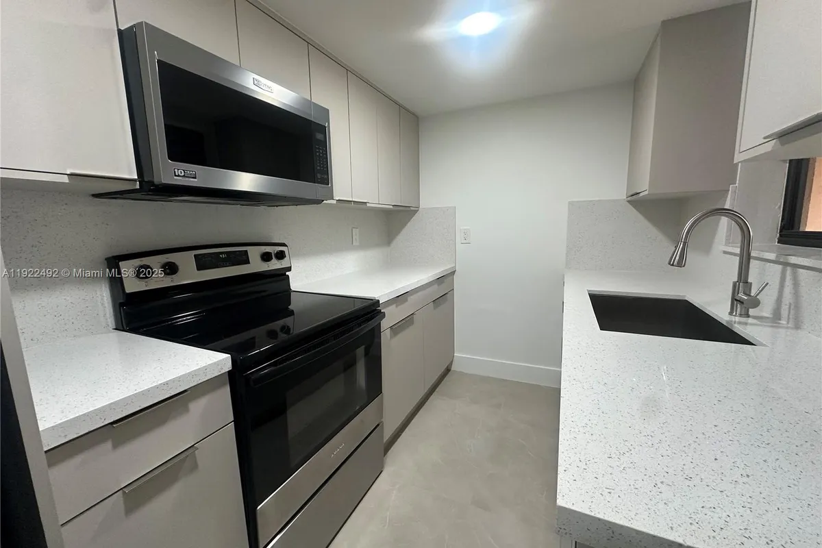 6720 SW 50th Ter # 0, Miami FL 33155