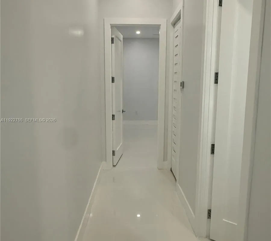 365 Buttonwood Shores Dr, Key Largo FL 33037