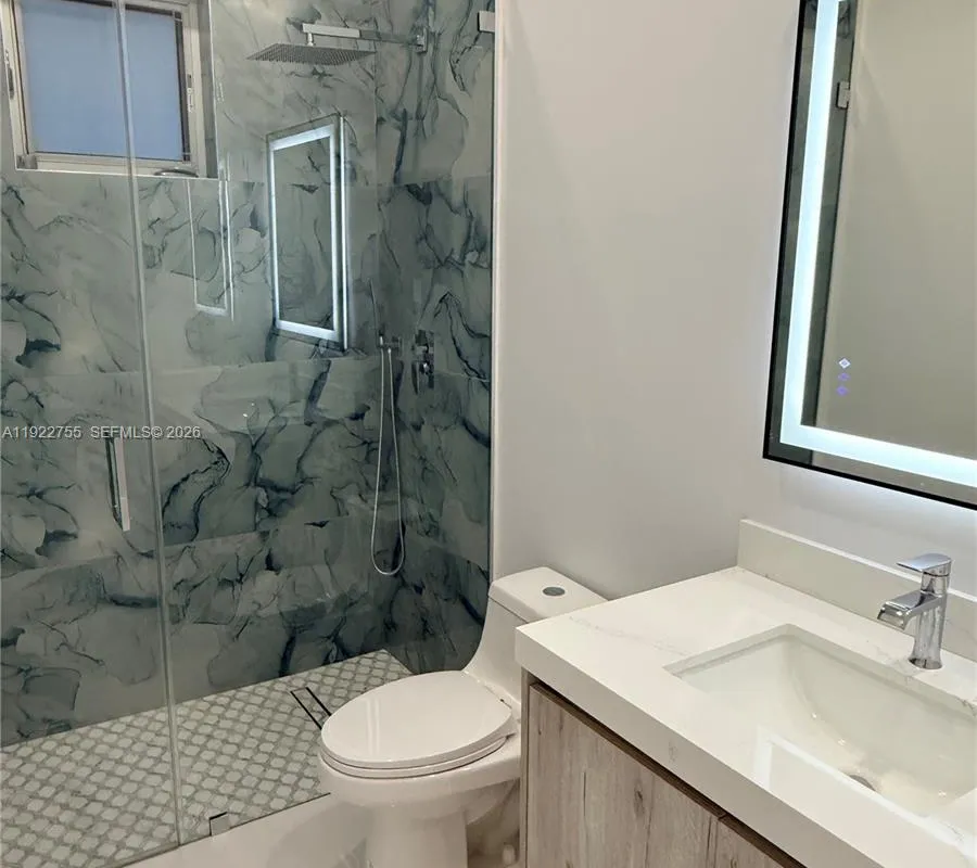 365 Buttonwood Shores Dr, Key Largo FL 33037