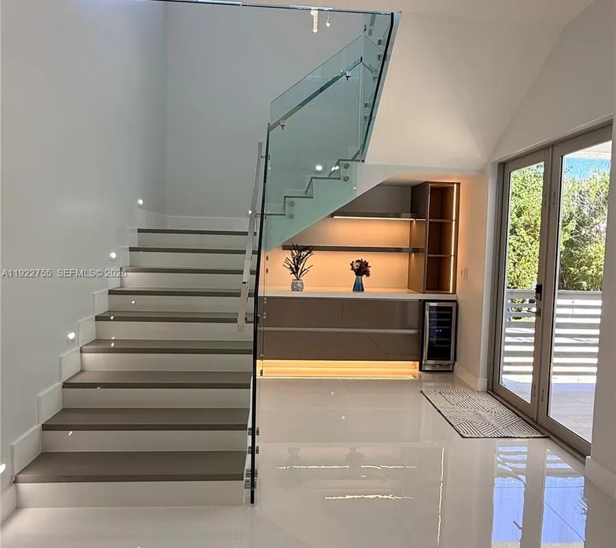 365 Buttonwood Shores Dr, Key Largo FL 33037