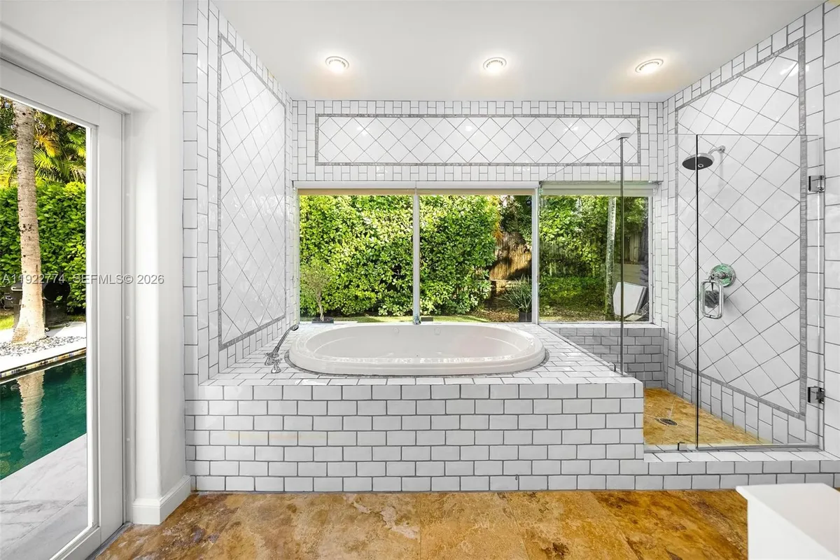 5181 La Gorce Dr, Miami Beach FL 33140