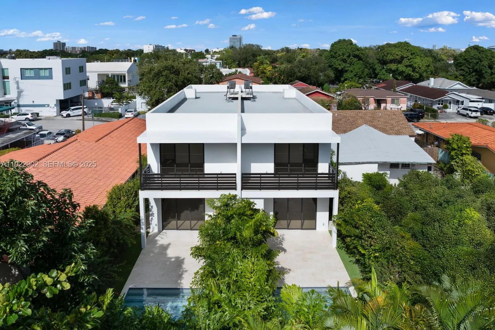 2610 SW 17th St, Miami FL 33145