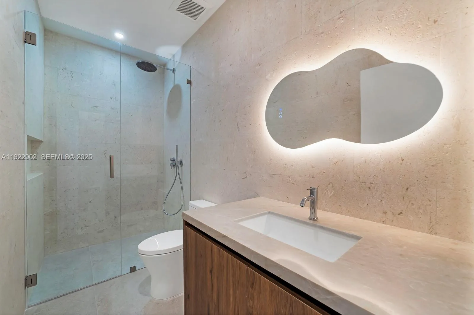 2610 SW 17th St, Miami FL 33145