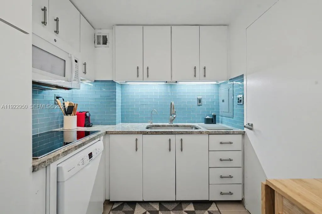 3301 NE 5th Ave # 814, Miami FL 33137