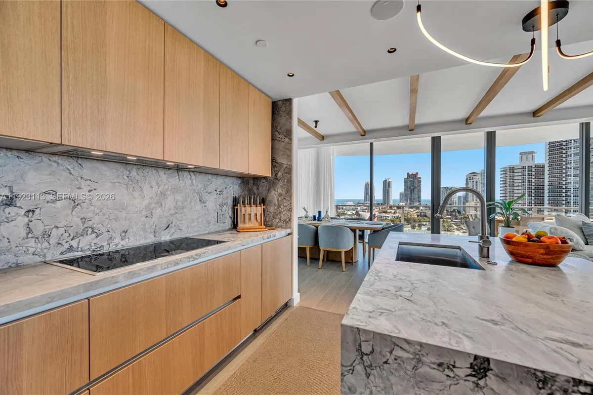 500 Alton Rd # 1601, Miami Beach FL 33139