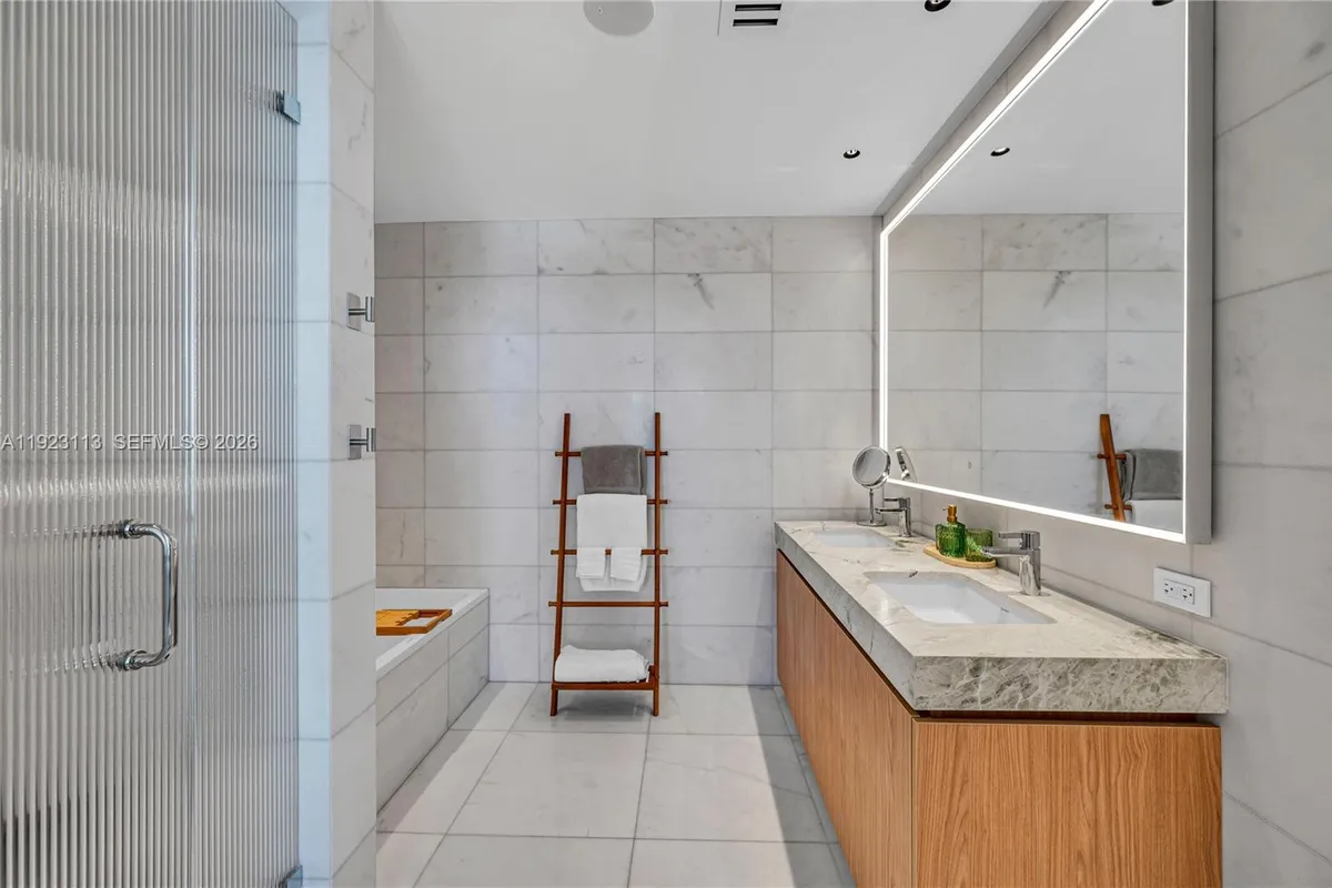 500 Alton Rd # 1601, Miami Beach FL 33139