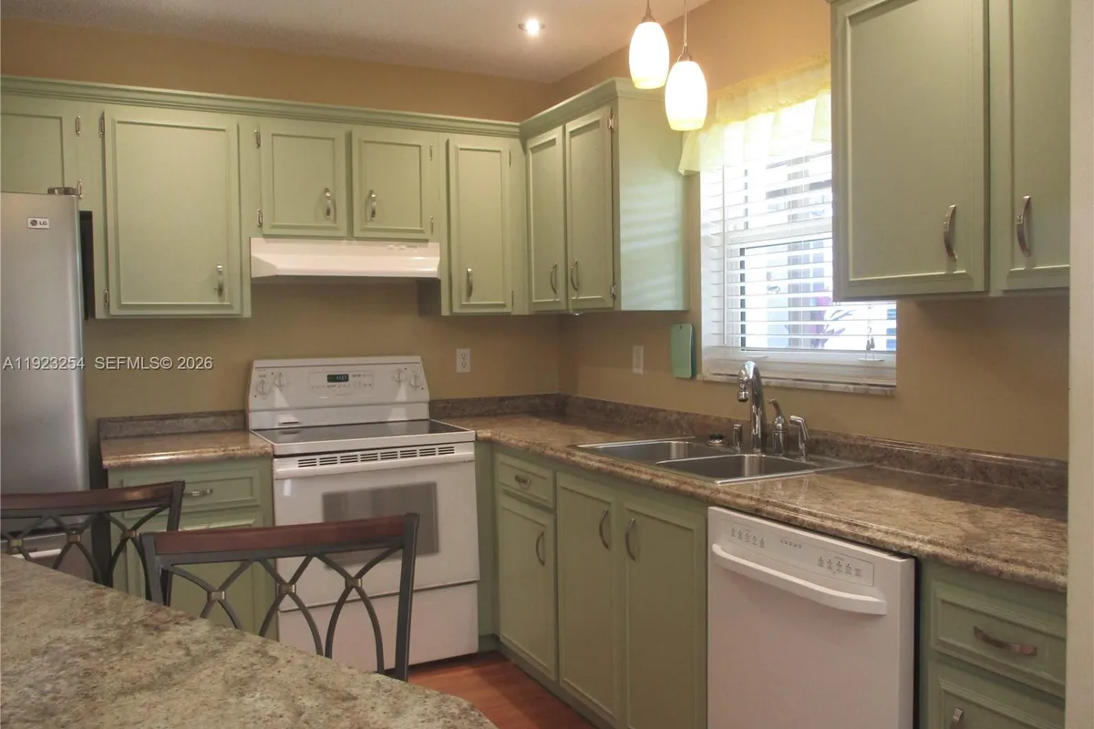 6531 SE Federal Hwy # Q107, Stuart FL 34997