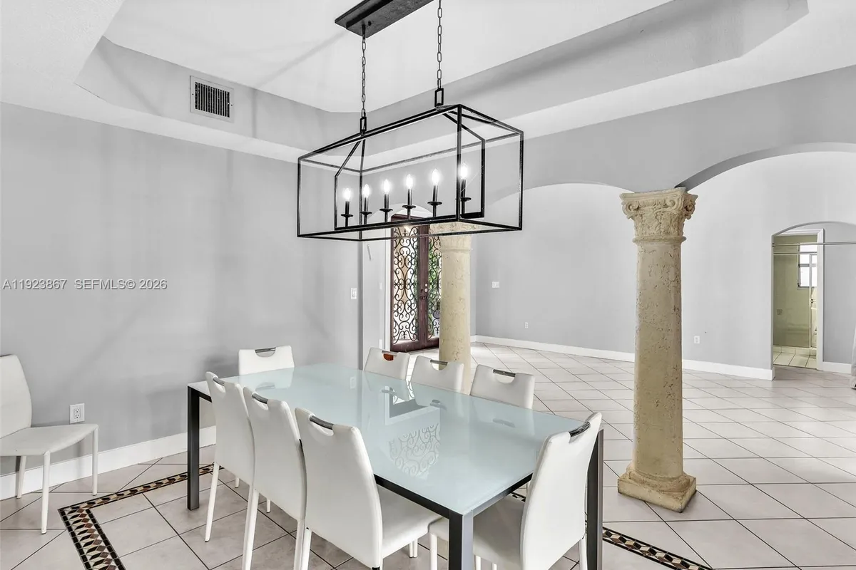 8123 NW 161st Ter, Miami Lakes FL 33016