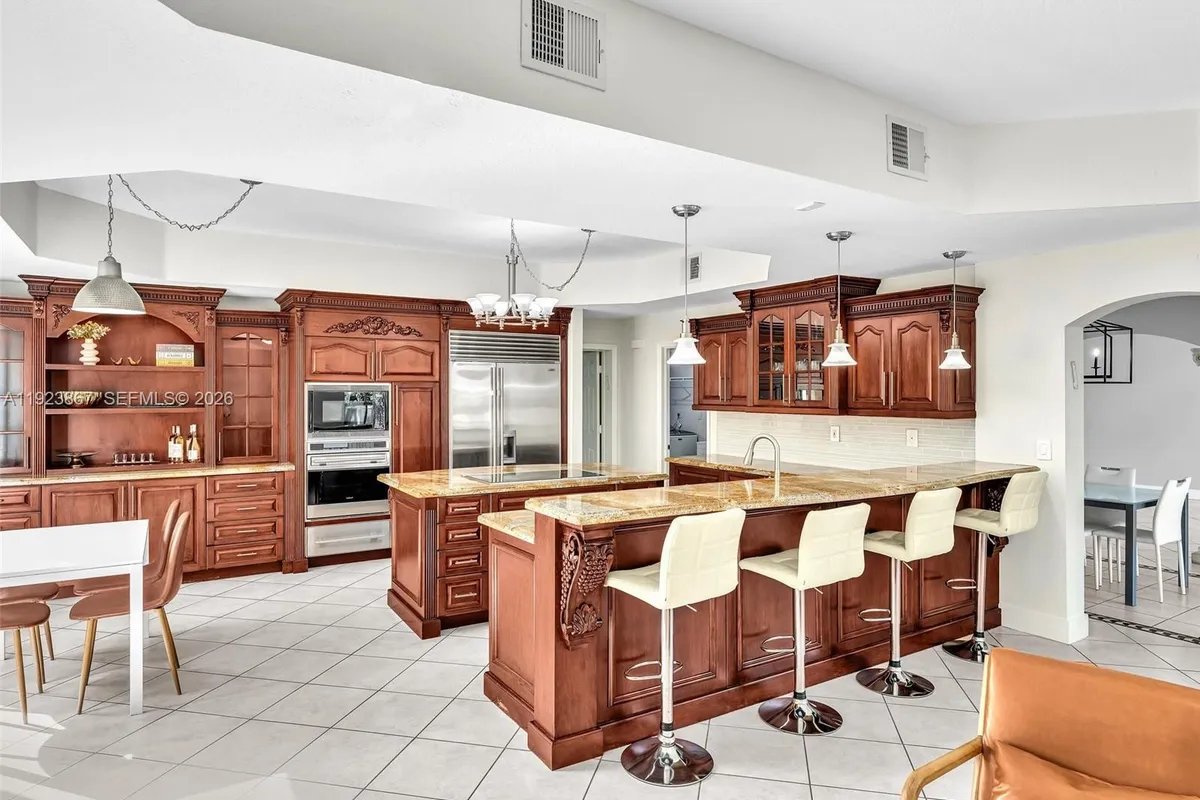 8123 NW 161st Ter, Miami Lakes FL 33016