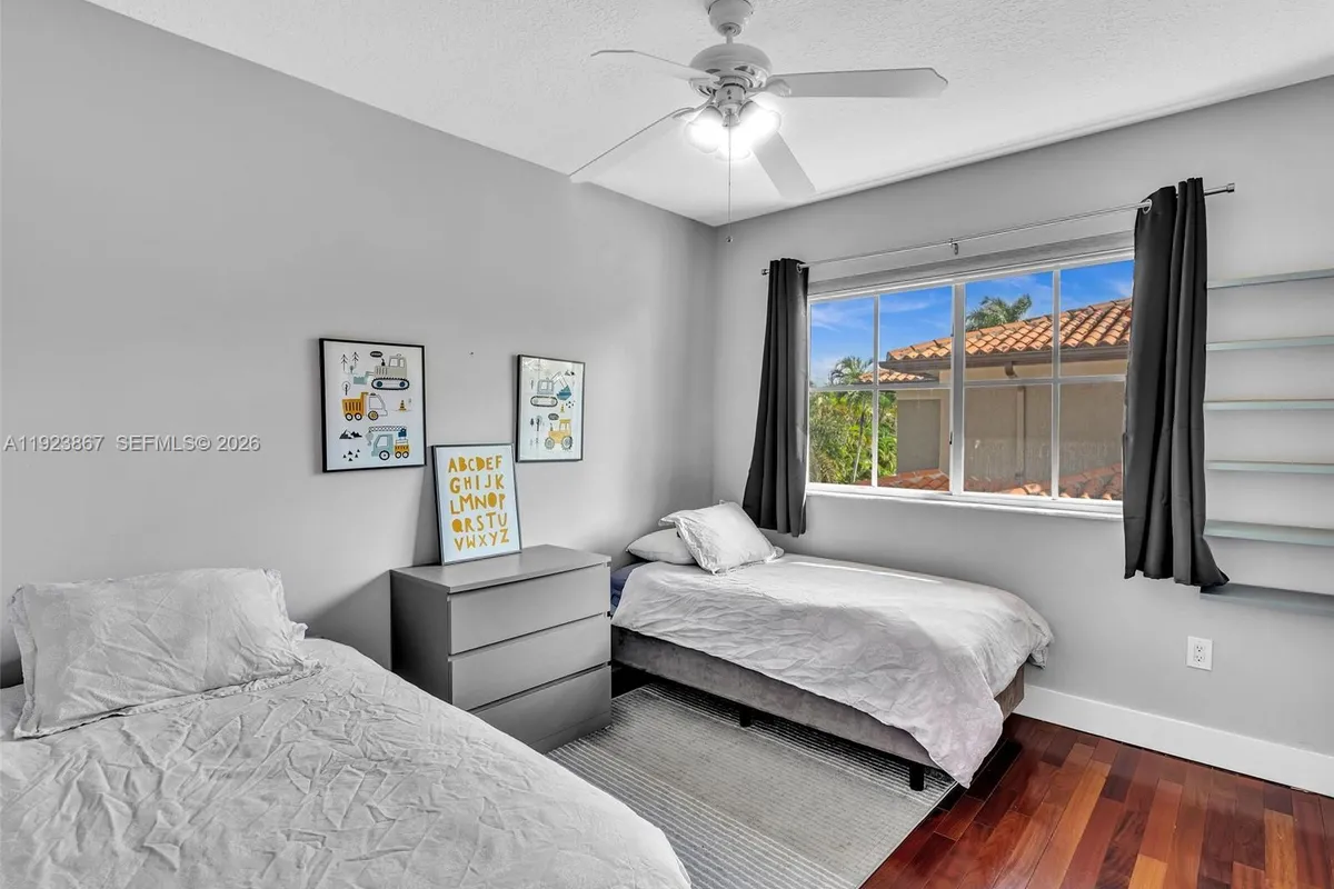 8123 NW 161st Ter, Miami Lakes FL 33016