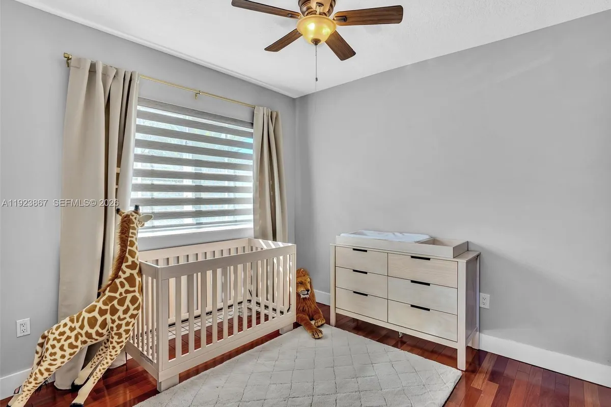 8123 NW 161st Ter, Miami Lakes FL 33016