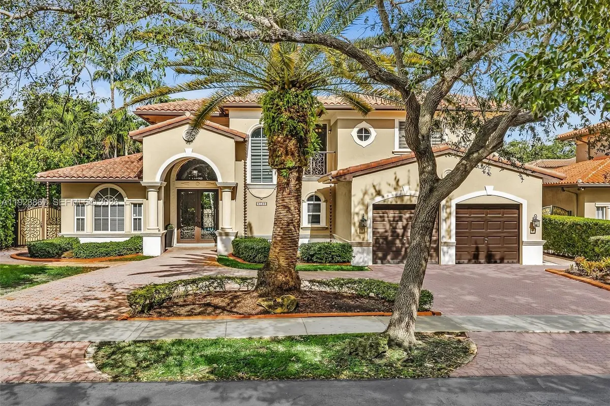 8123 NW 161st Ter, Miami Lakes FL 33016