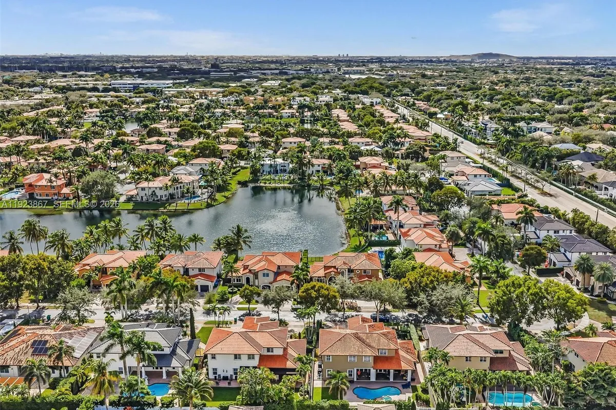 8123 NW 161st Ter, Miami Lakes FL 33016