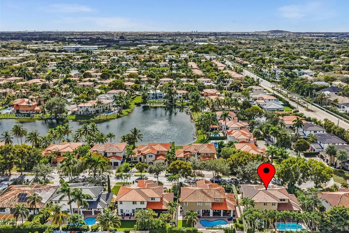 8123 NW 161st Ter, Miami Lakes FL 33016