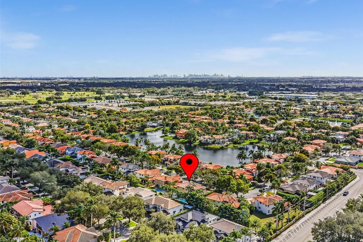 8123 NW 161st Ter, Miami Lakes FL 33016