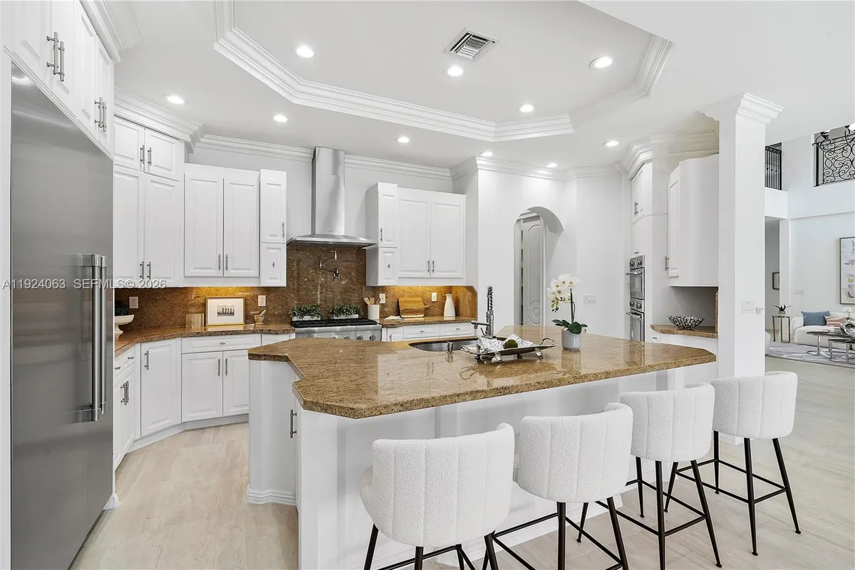 11930 NW 8th St, Plantation FL 33325