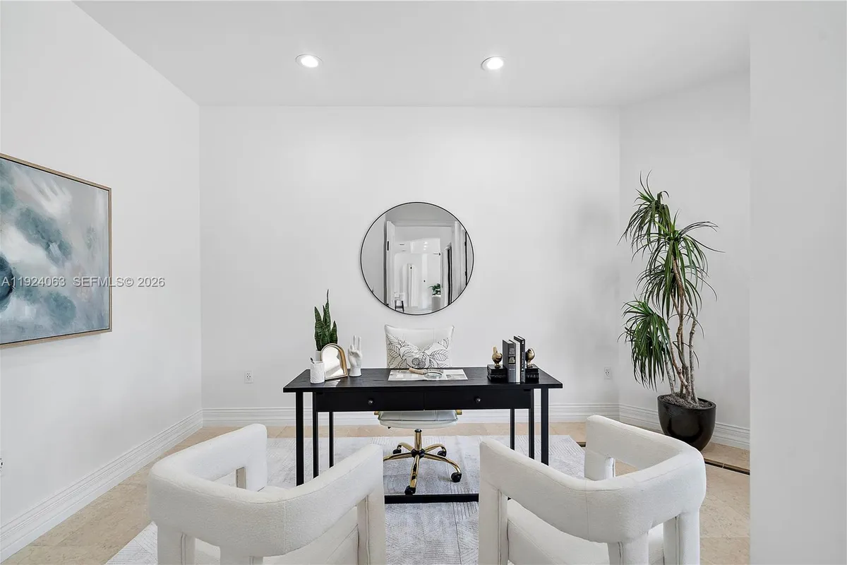 11930 NW 8th St, Plantation FL 33325