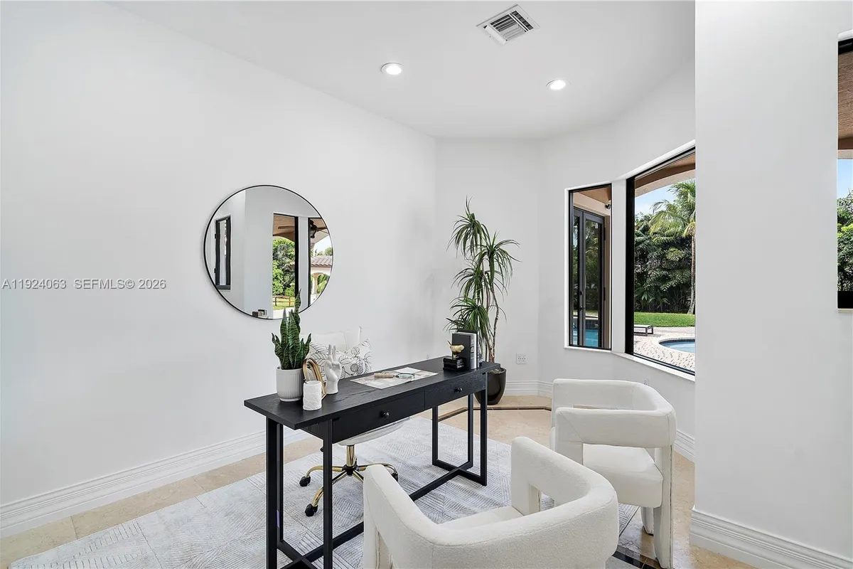 11930 NW 8th St, Plantation FL 33325