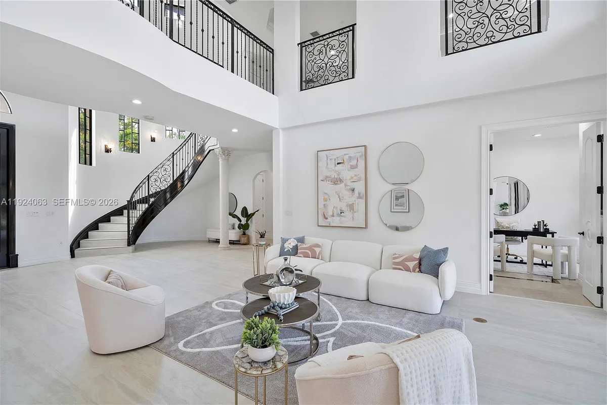 11930 NW 8th St, Plantation FL 33325