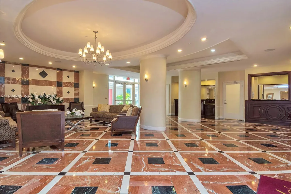 3232 SW 22nd st (coral way) # 905, Miami FL 33145