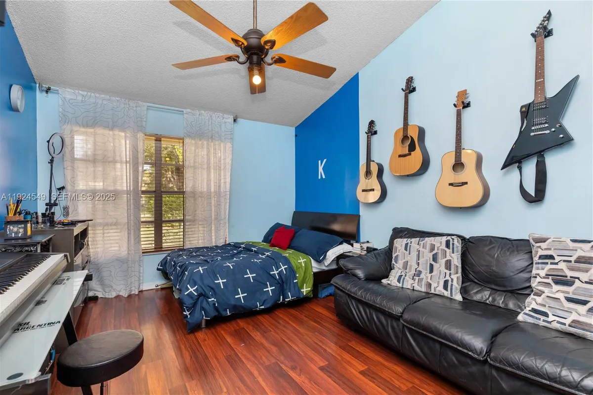 7101 NW 44th Ln, Coconut Creek FL 33073