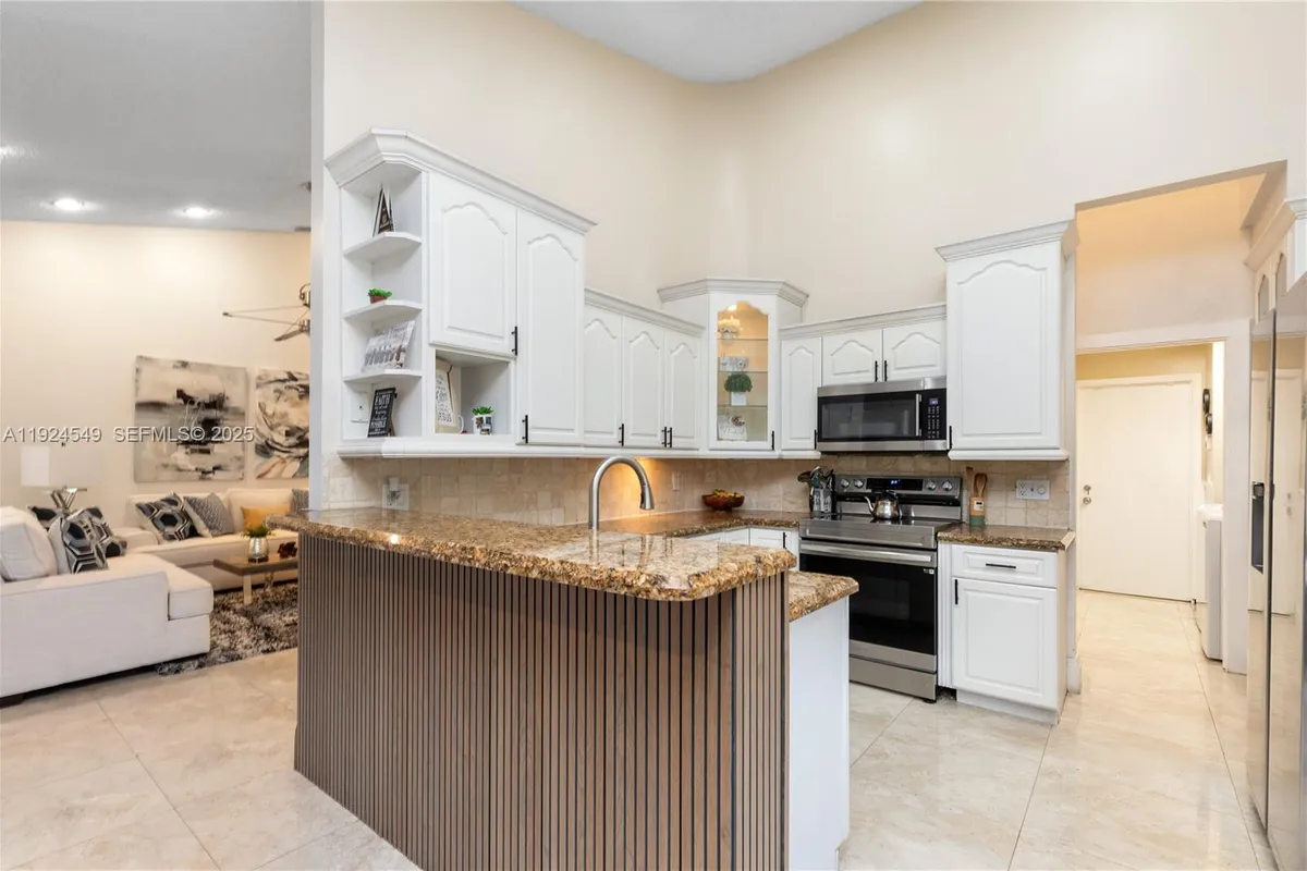 7101 NW 44th Ln, Coconut Creek FL 33073