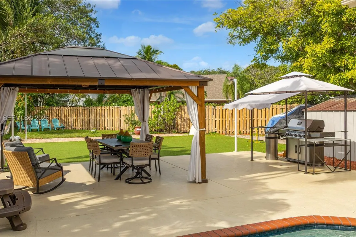 7101 NW 44th Ln, Coconut Creek FL 33073