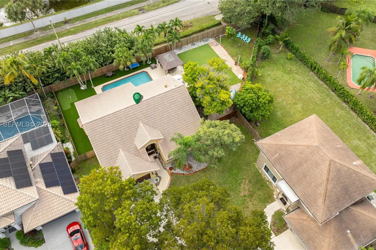 7101 NW 44th Ln, Coconut Creek FL 33073