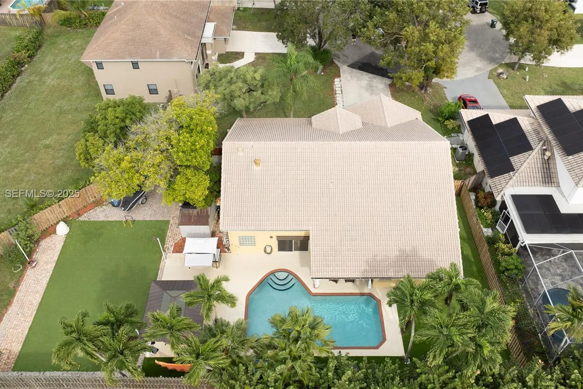 7101 NW 44th Ln, Coconut Creek FL 33073