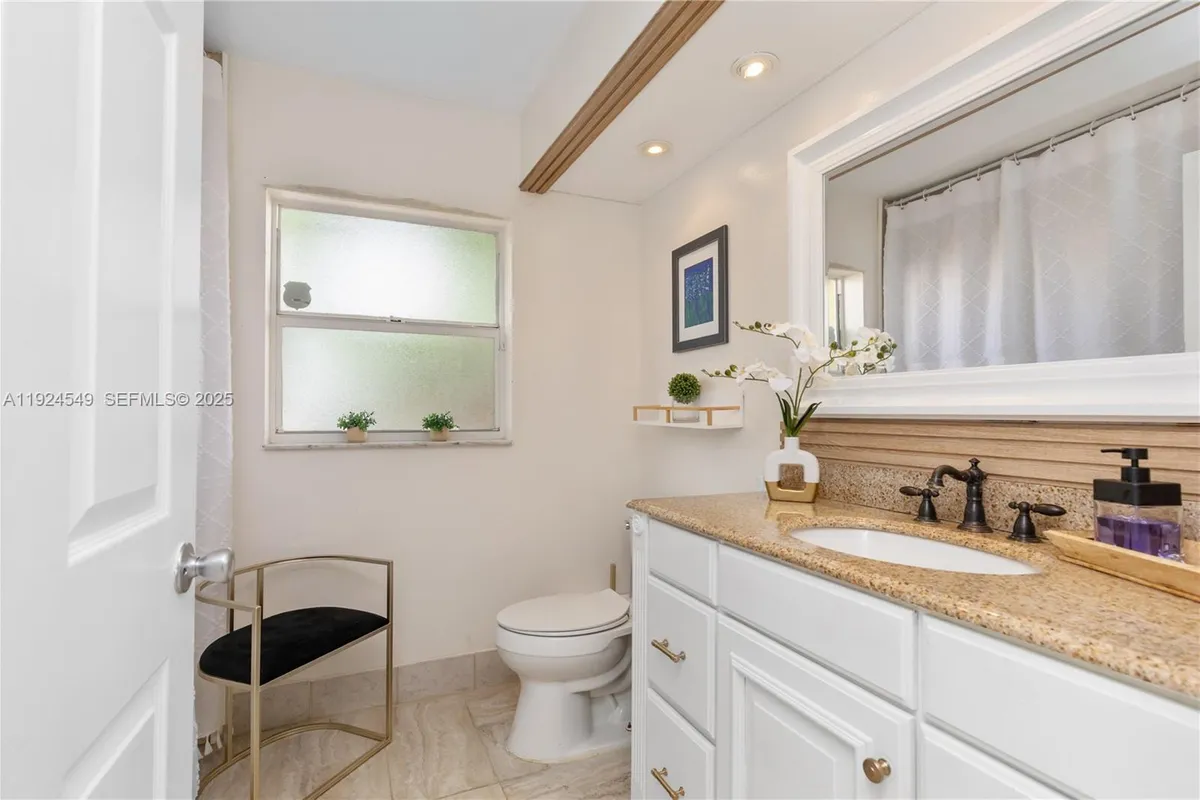 7101 NW 44th Ln, Coconut Creek FL 33073