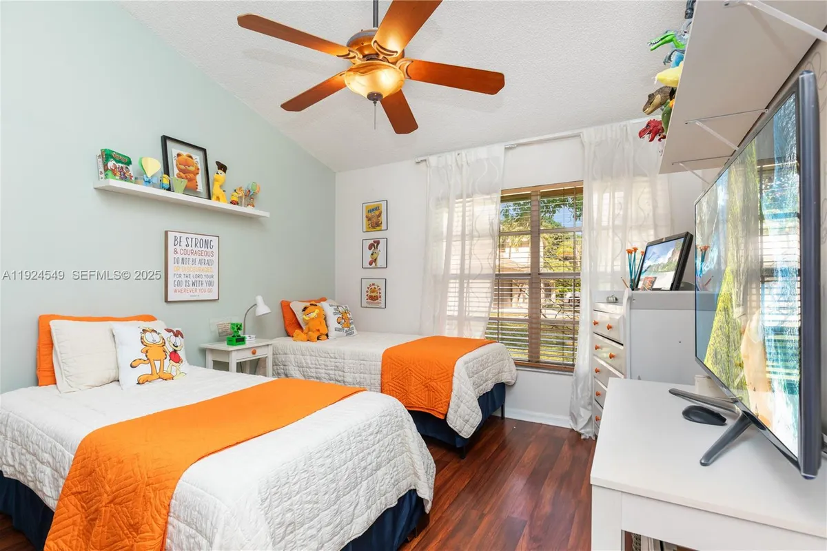 7101 NW 44th Ln, Coconut Creek FL 33073