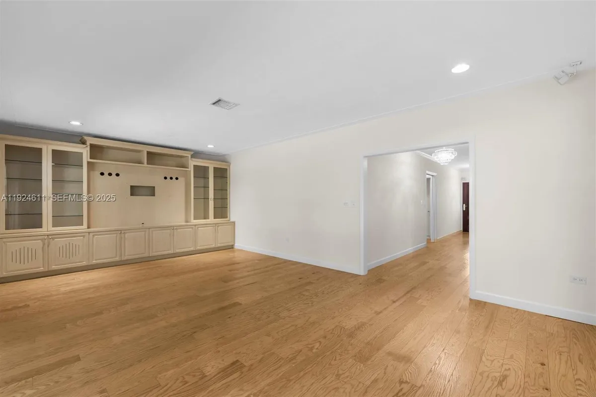 911 Andres Ave, Coral Gables FL 33134