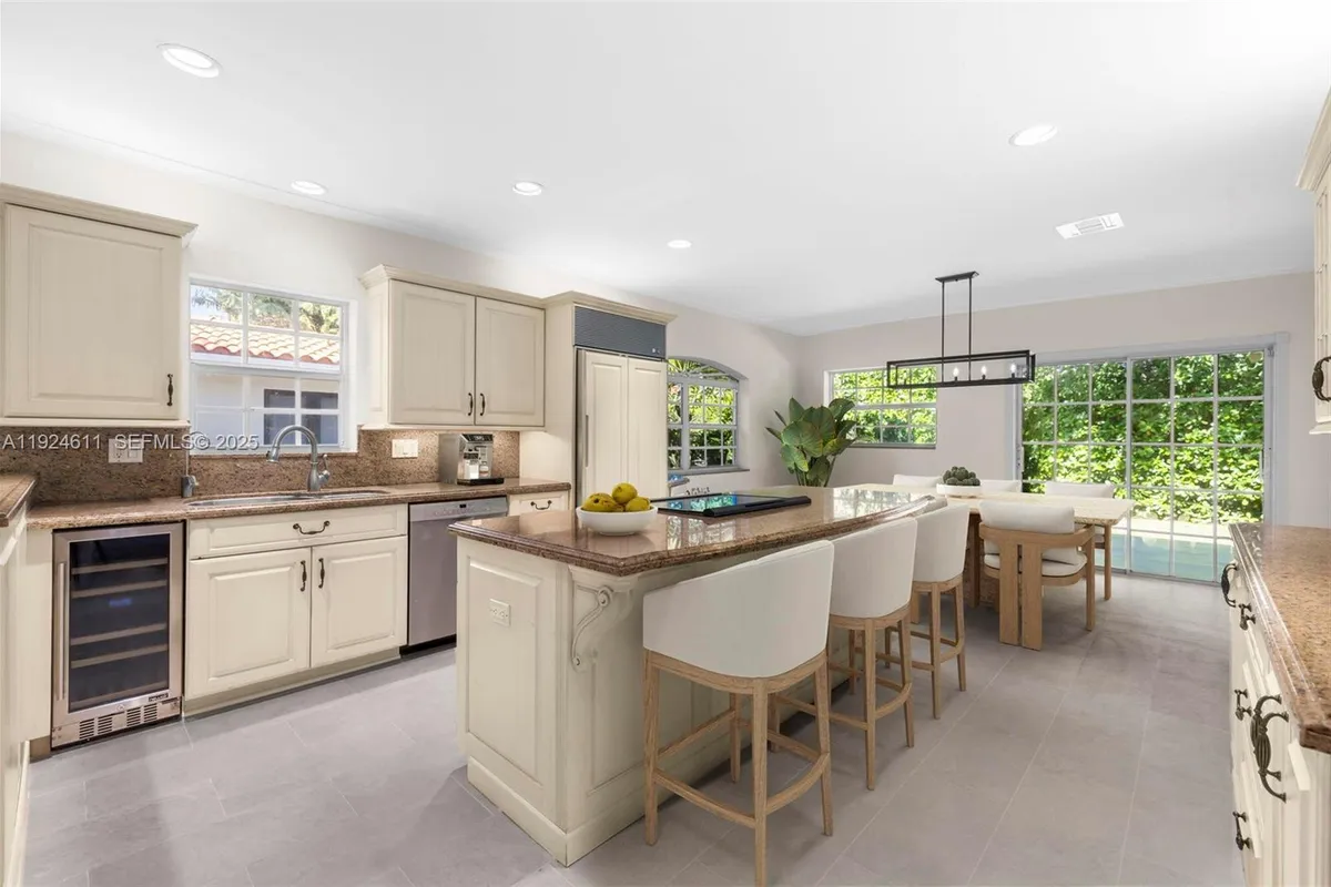 911 Andres Ave, Coral Gables FL 33134