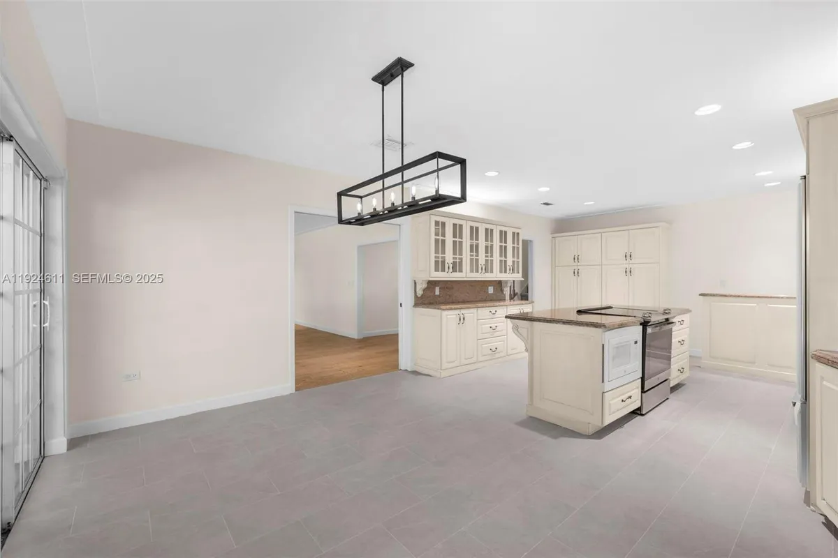 911 Andres Ave, Coral Gables FL 33134