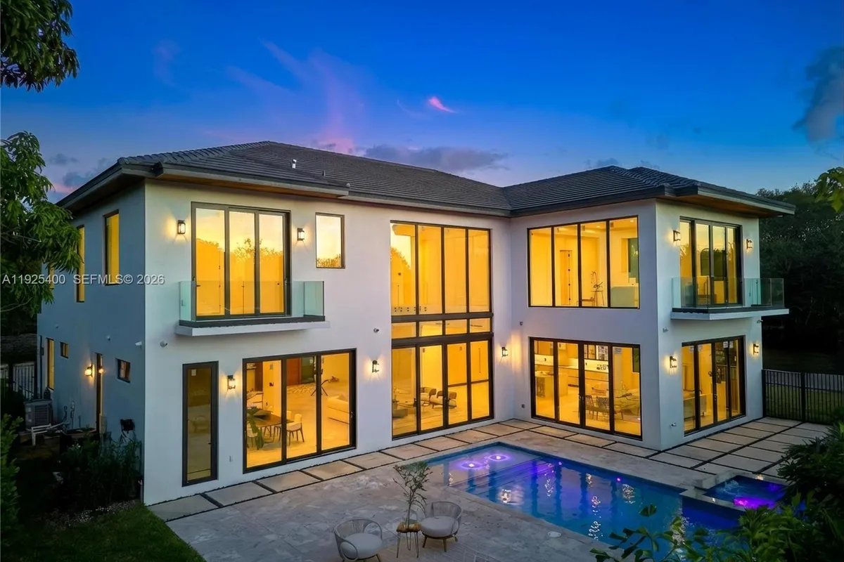 9840 SW 73rd Ct, Pinecrest FL 33156