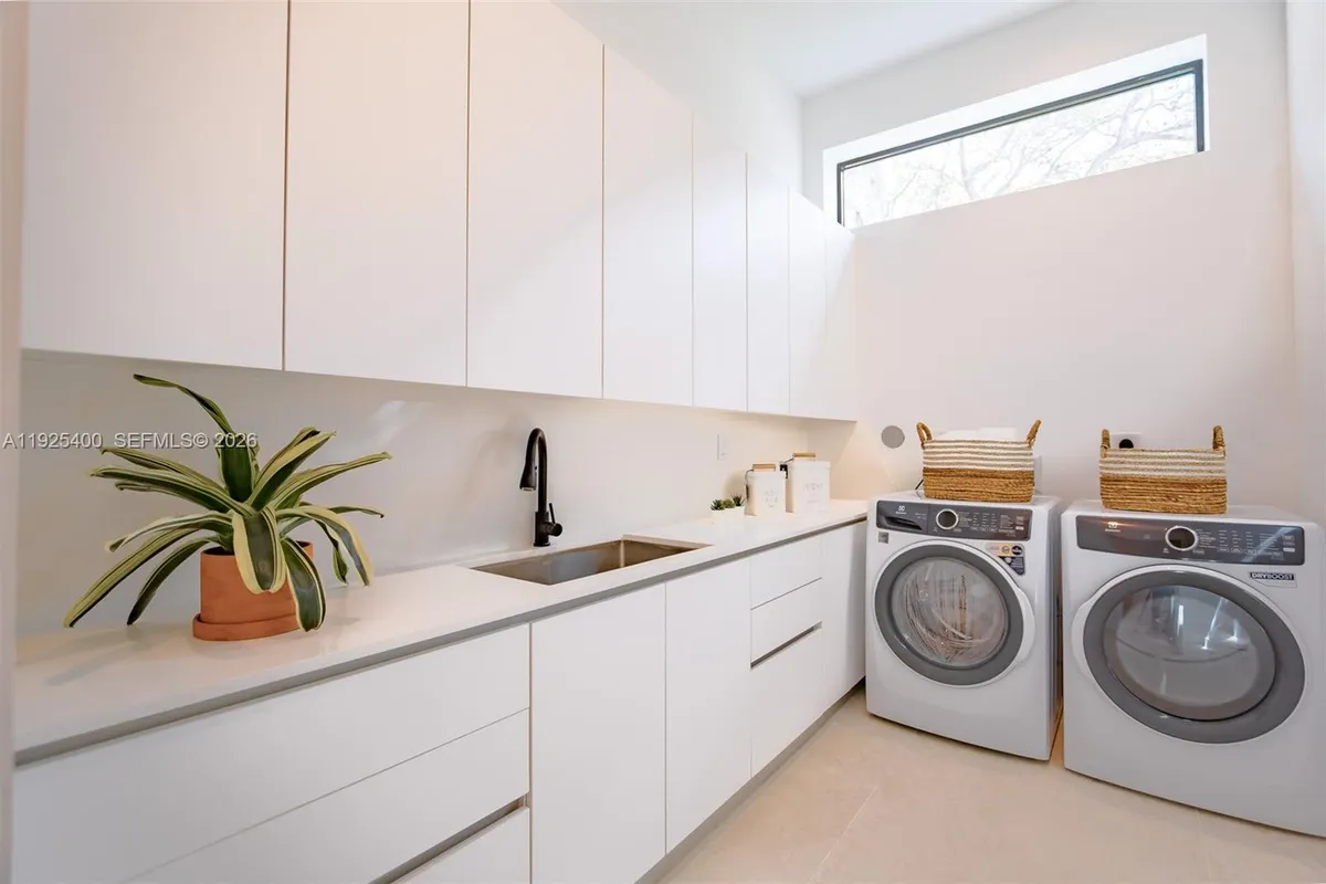 9840 SW 73rd Ct, Pinecrest FL 33156